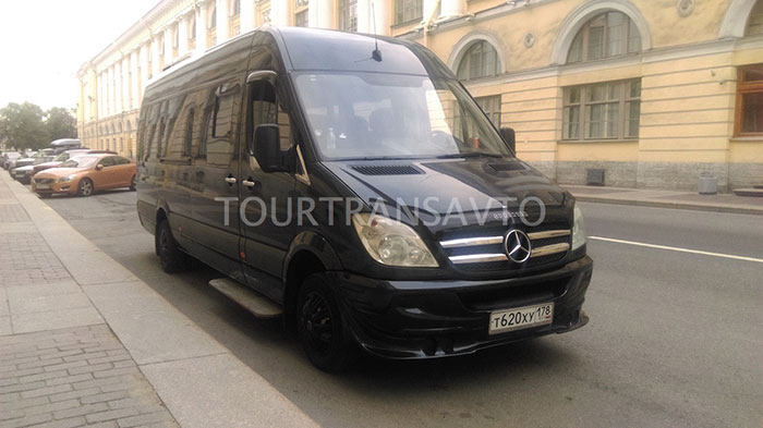 Заказ микроавтобусов с водителем в Санкт-Петербурге